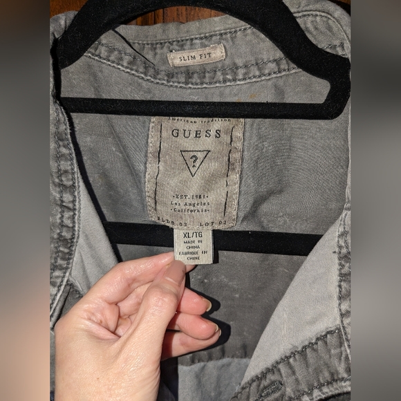 Guess XL long sleeve button down denim shirt - Picture 2 of 3